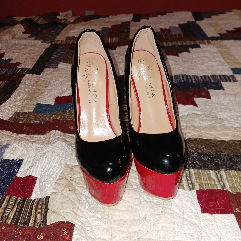 Women's Stilletos/Performance Heels